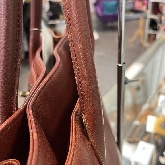 Chanel Executive Tote - Picture 14 of 14